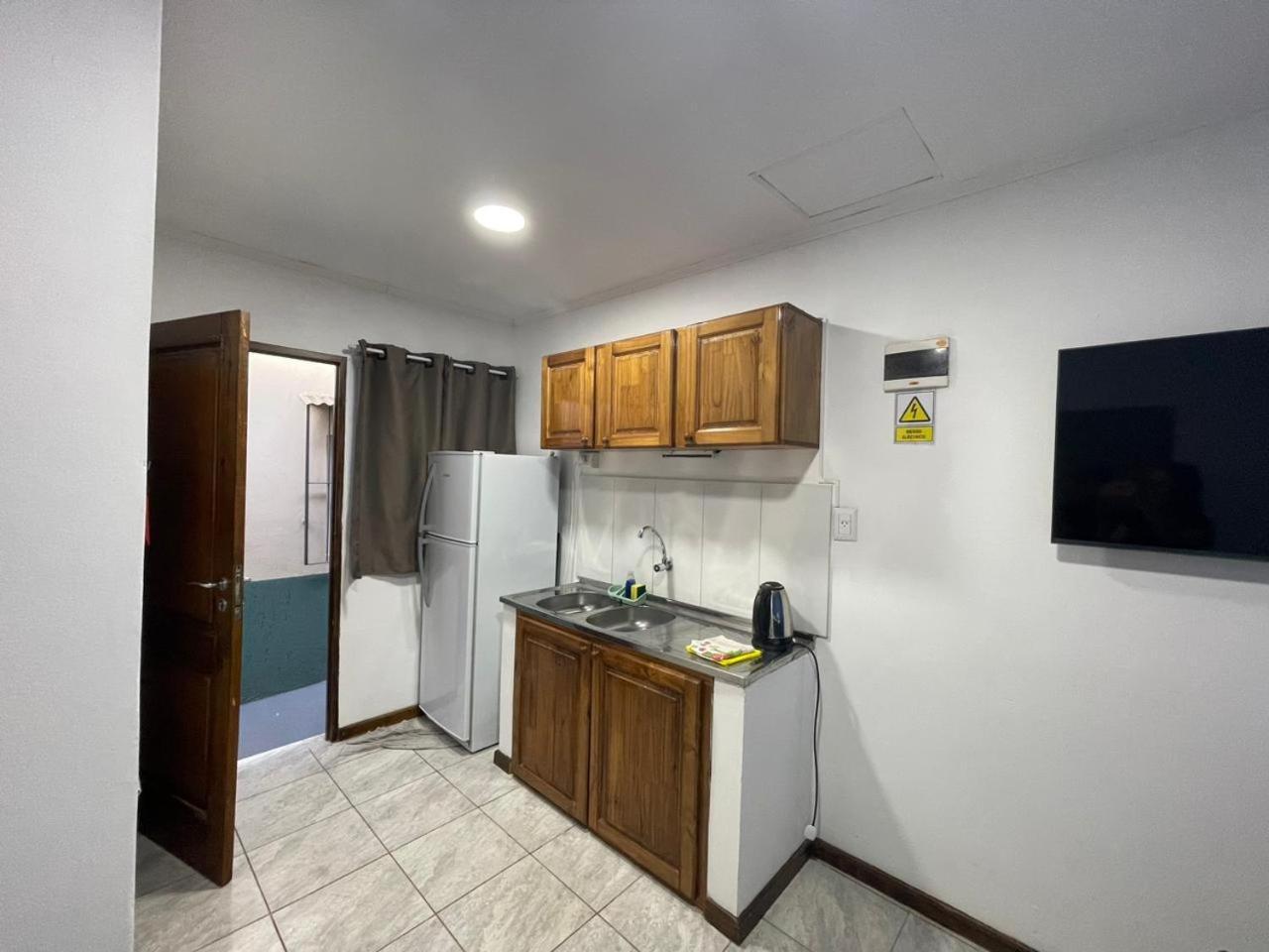 Apart Candioti Departamentos Puerto Iguazu Bagian luar foto